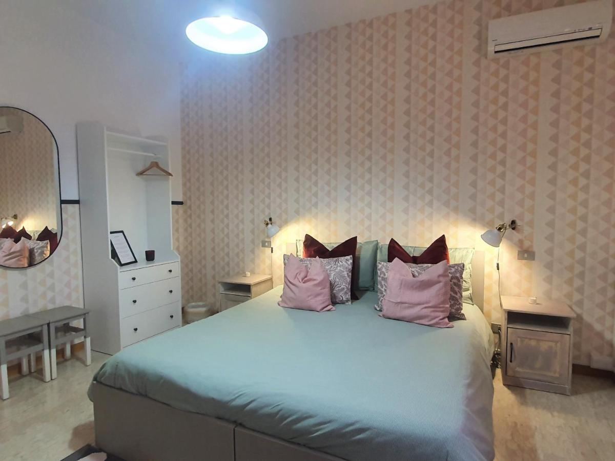 Villa Rosa - Sperlonga Vertice Rooms Kültér fotó
